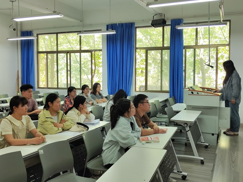 yl6809永利学生第二党支部开展“学习中央八项规定精神”专题学习会